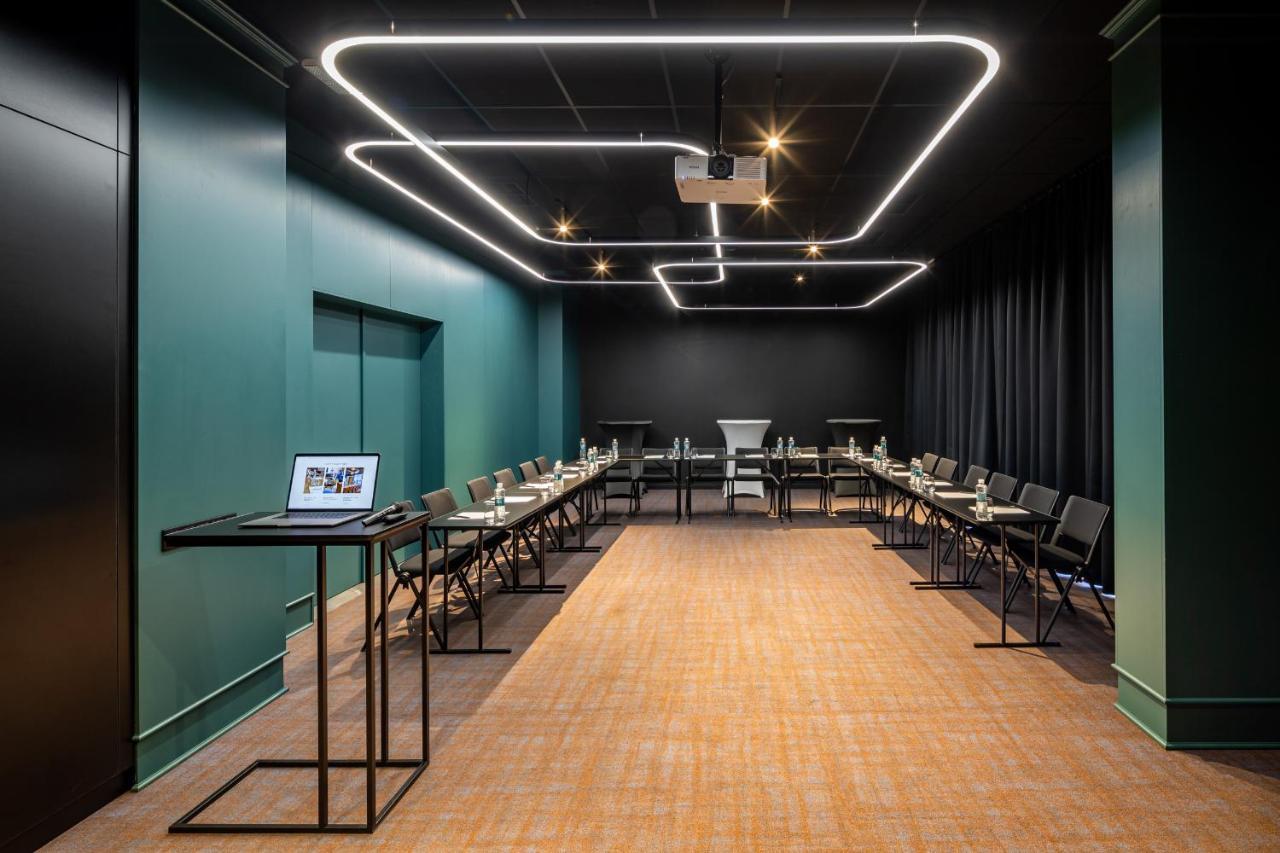 Loft7 מלון